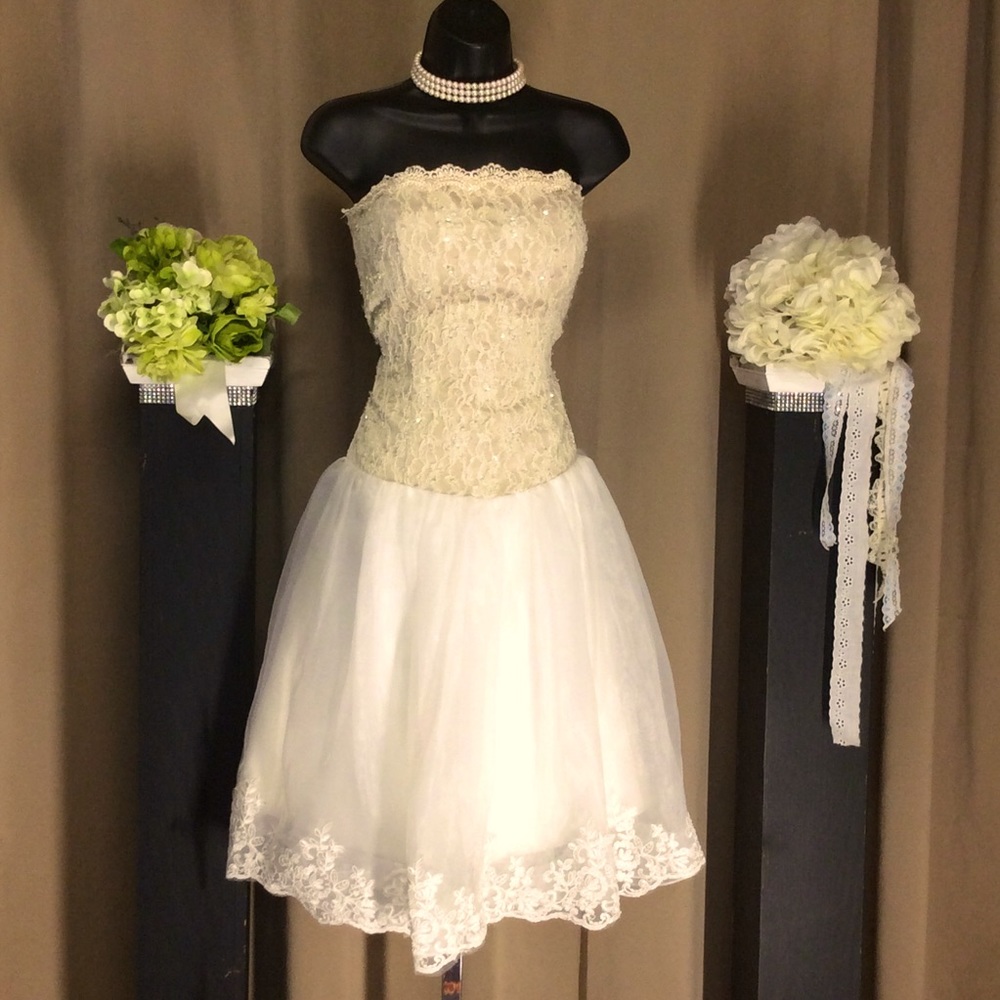 Sz 8 Milinoo Tea Length Retro Wedding Gown